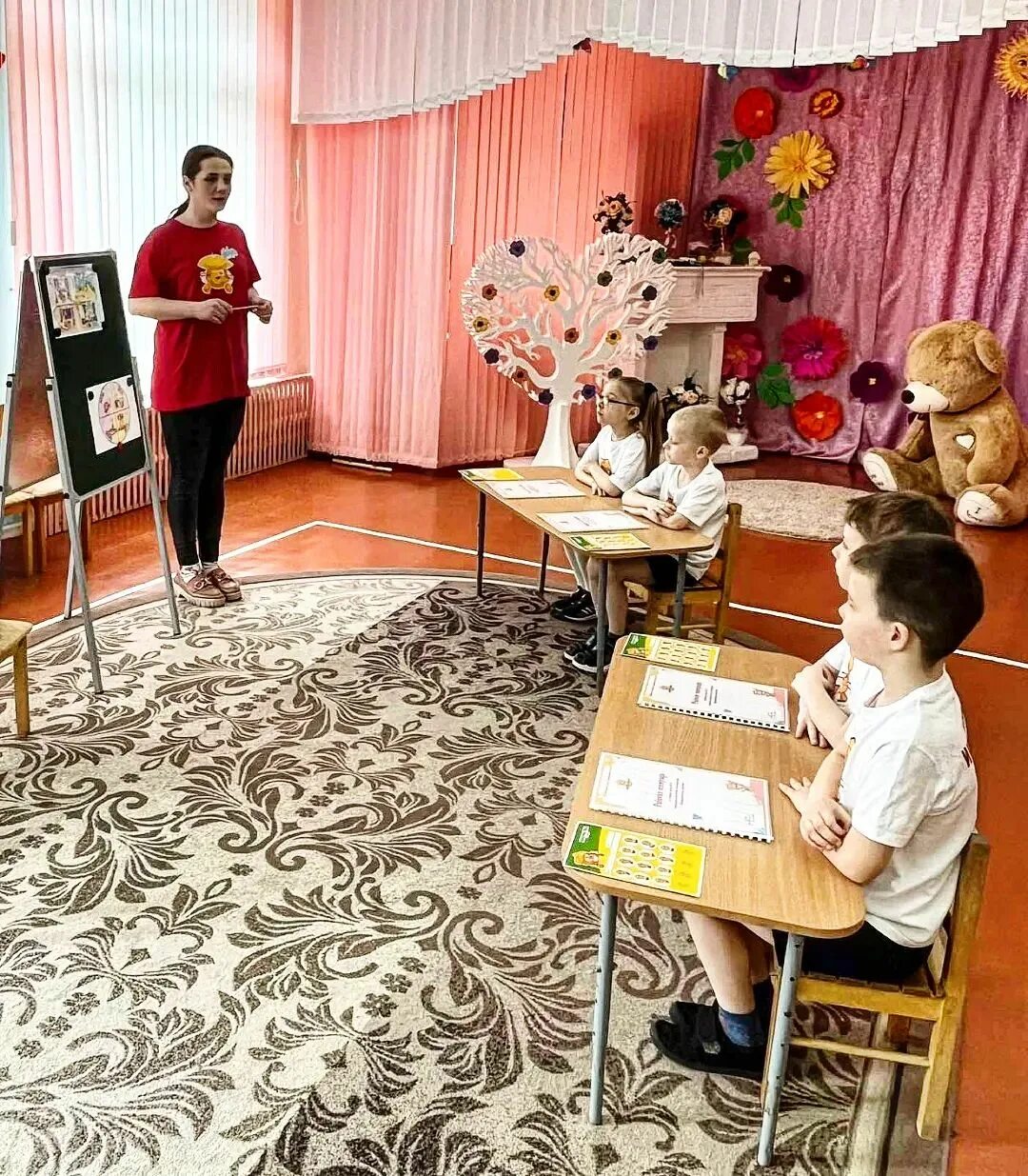 Это недопустимо: 6 самых частых ошибок воспитателей в детских садах | счастливые родители